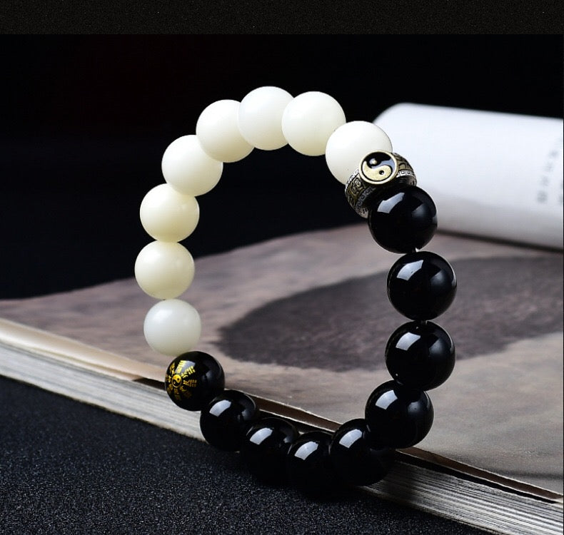 Natural obsidian white jade bodhi Taoist Tai Chi Yin Yang bracelet | Feng Shui protection and blessing fortune-changing popular nine palaces and eight trigrams red agate bracelet | Ancient cultural popular bracelet jewelry to attract wealth and good luck