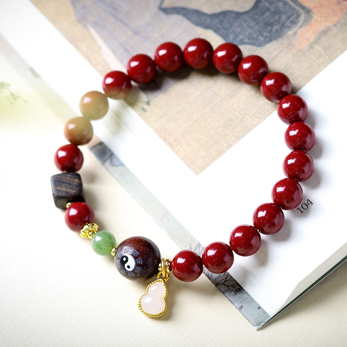 Natural obsidian white jade bodhi Taoist Tai Chi Yin Yang bracelet | Feng Shui protection and blessing fortune-changing popular nine palaces and eight trigrams red agate bracelet | Ancient cultural popular bracelet jewelry to attract wealth and good luck