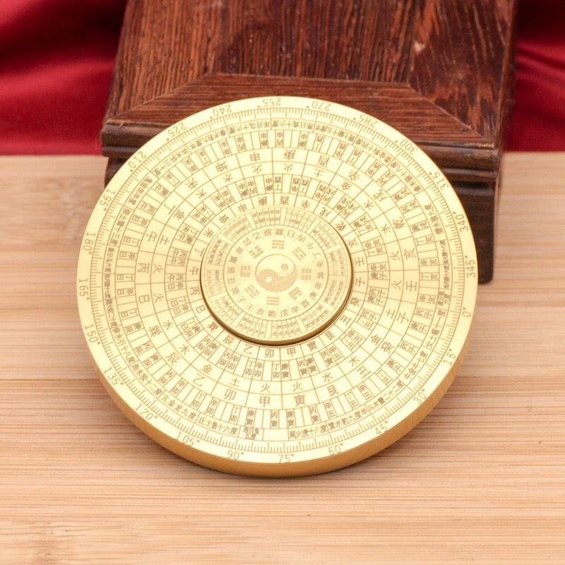 A high-precision multi-layer brass compass, a treasure of ancient culture, is a stress-relieving tool