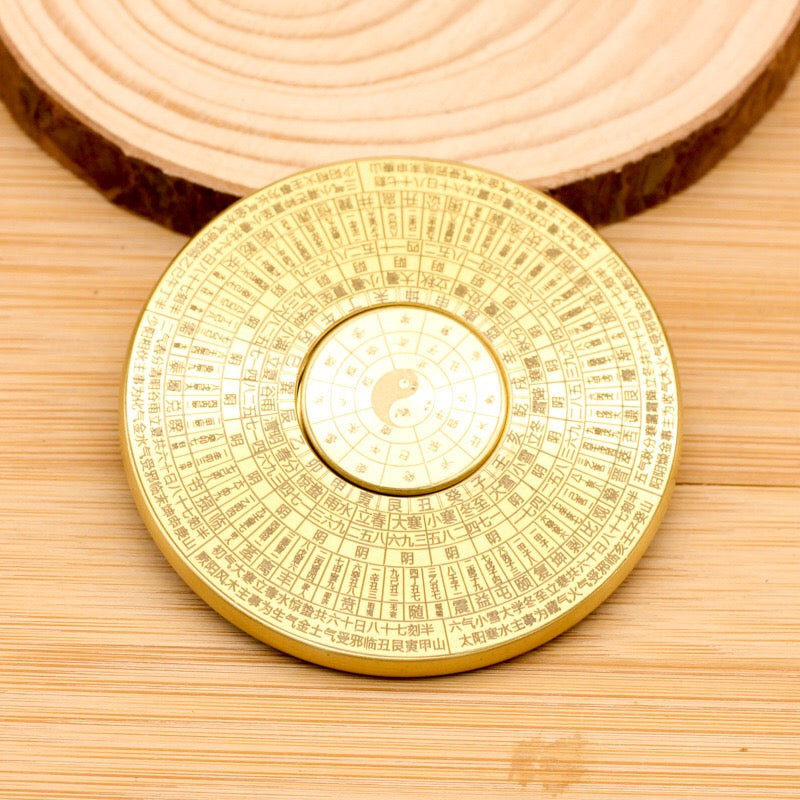 A high-precision multi-layer brass compass, a treasure of ancient culture, is a stress-relieving tool