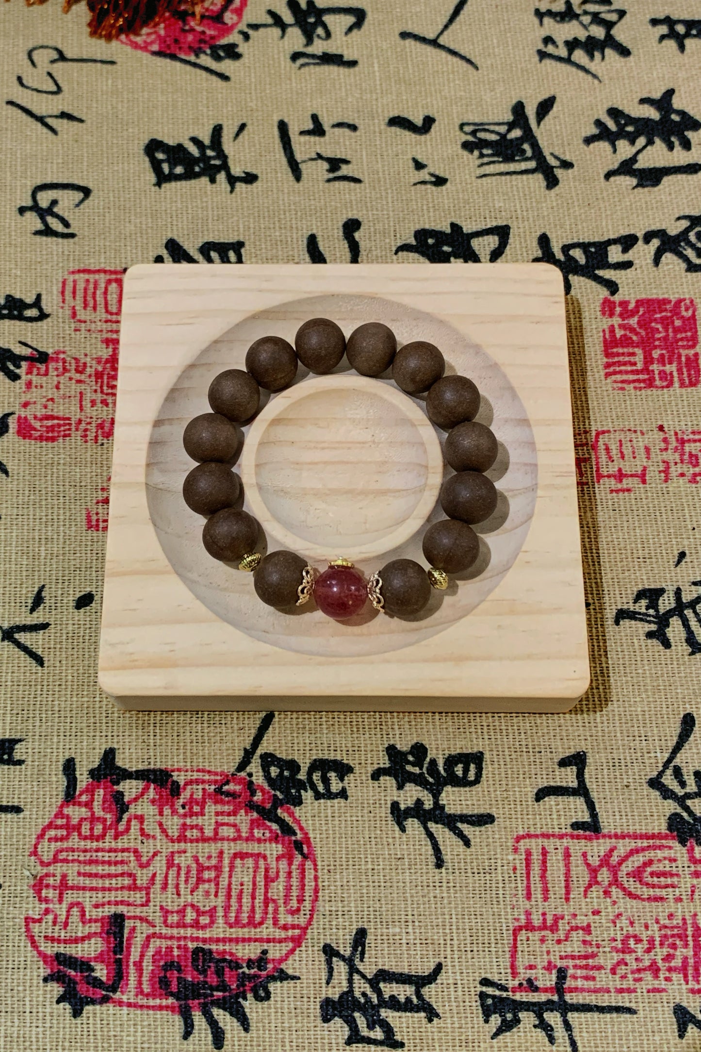 玫瑰解郁中药手串,合香珠手工制品,五年持久散发天然香味,舒适生活必备饰品